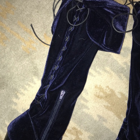 Beautiful Steve Madden boots - Picture 2 of 2